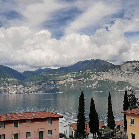 Bmp Apartment Deluxe 1 Jacuzzi Riscaldata Privata Vista Lago Di Garda Brenzone sul Garda Ngoại thất bức ảnh