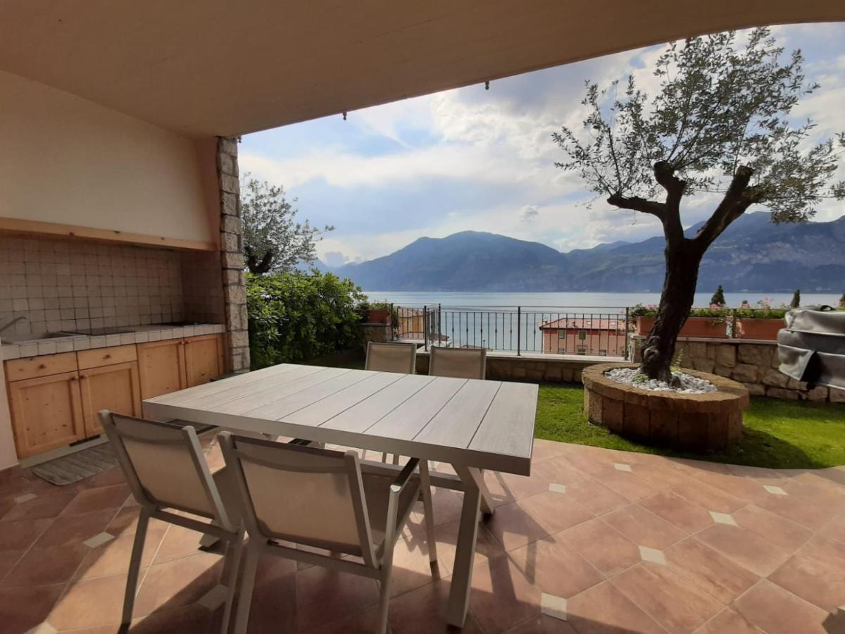 Bmp Apartment Deluxe 1 Jacuzzi Riscaldata Privata Vista Lago Di Garda Brenzone sul Garda Ngoại thất bức ảnh
