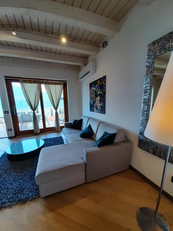 Bmp Apartment Deluxe 1 Jacuzzi Riscaldata Privata Vista Lago Di Garda Brenzone sul Garda Ngoại thất bức ảnh