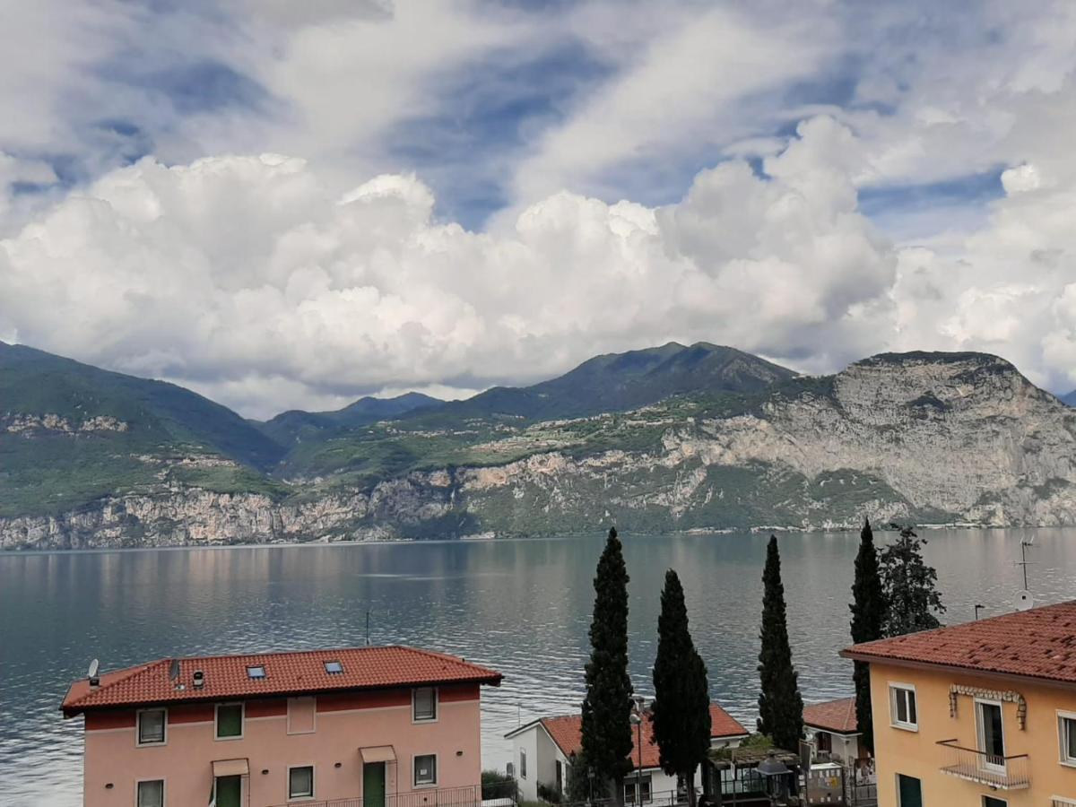 Bmp Apartment Deluxe 1 Jacuzzi Riscaldata Privata Vista Lago Di Garda Brenzone sul Garda Ngoại thất bức ảnh
